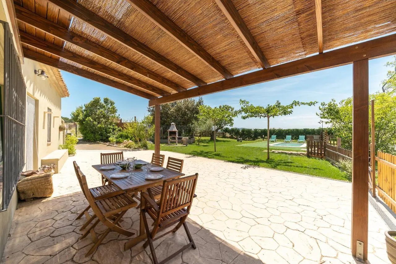 Holiday Home Florence أمبورياس فيلة